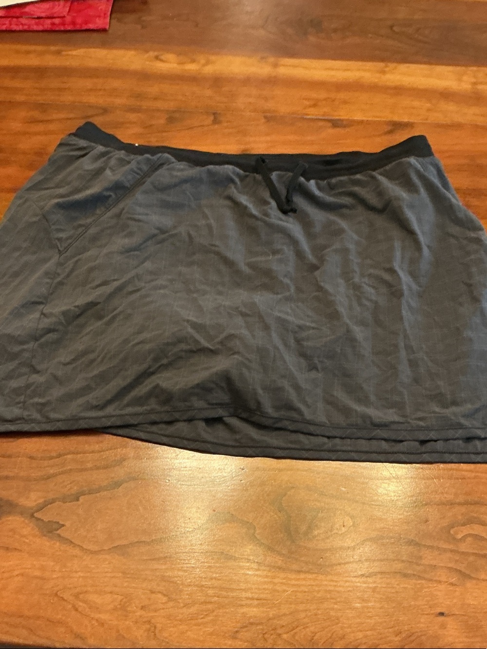 Mountain Hardwear Black Drawstring athletic skirt